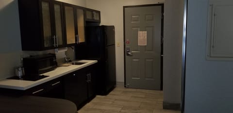 Studio Suite, 1 Queen Bed, Accessible (Comm, Mobil, Accessible Tub) | Private kitchenette | Full-size fridge, microwave, stovetop, dishwasher