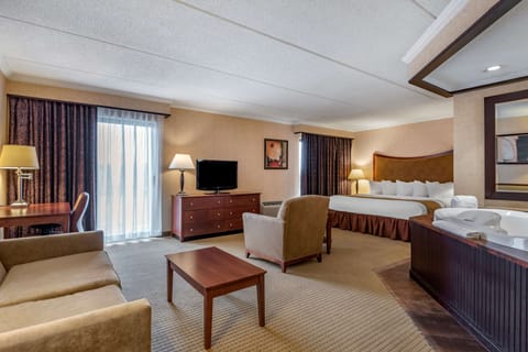 Suite, 1 King Bed, Hot Tub, River View (with Sofabed) | In-room safe, individually decorated, individually furnished, desk