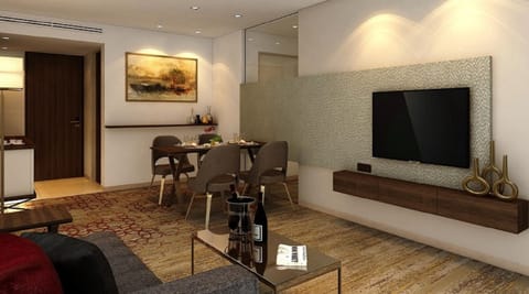 Suite Room | Living area | TV