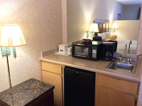 In-room safe, desk, iron/ironing board, free WiFi