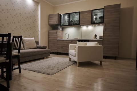 Apartment | Living area | Flat-screen TV