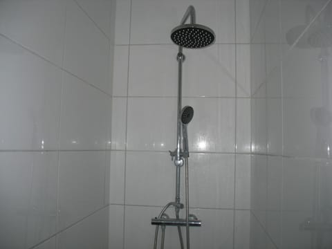 Basic Room, Shared Bathroom (Private Room for 6 Persons) | Bathroom shower