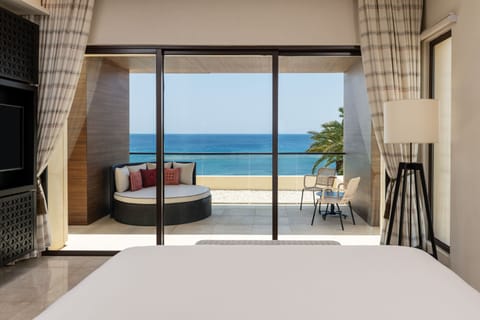 Penthouse, 1 King Bed, Non Smoking, Partial Sea View | Frette Italian sheets, premium bedding, down comforters, minibar