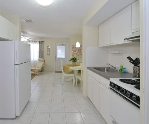 Suite, 1 Bedroom (Montreal) | Private kitchen | Fridge, microwave, stovetop, coffee/tea maker