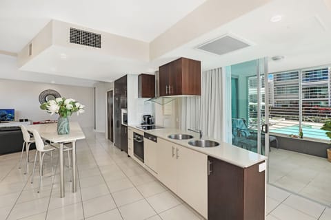 One Bedroom Poolside Villa | Private kitchen | Full-size fridge, microwave, oven, stovetop