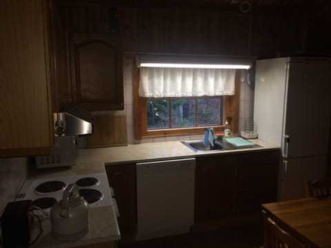 Cottage, 3 Bedrooms, Sauna, Slope side (Sleeping Loft ) | Private kitchen | Full-size fridge, microwave, oven, stovetop