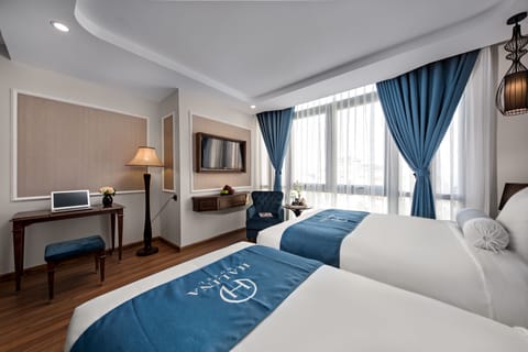 Suite Triple, Sea View (Free Sauna) | Egyptian cotton sheets, premium bedding, pillowtop beds, minibar