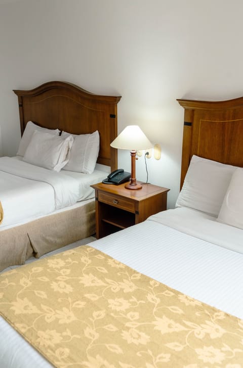 Classic Twin Room | Premium bedding, down comforters, minibar, in-room safe