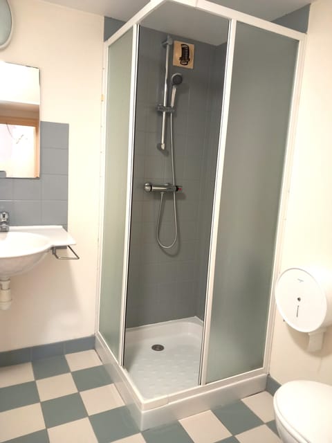 Comfort Twin Room | Bathroom