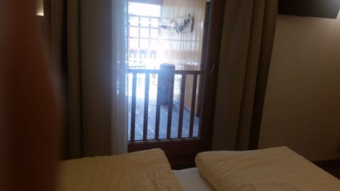 Standard Double Room, 1 Bedroom | Desk, free WiFi