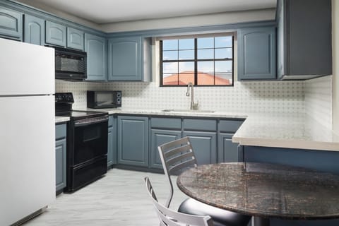 Standard Studio, 2 Queen Beds, Non Smoking, Kitchen (Full Kitchen) | Private kitchen | Microwave, highchair