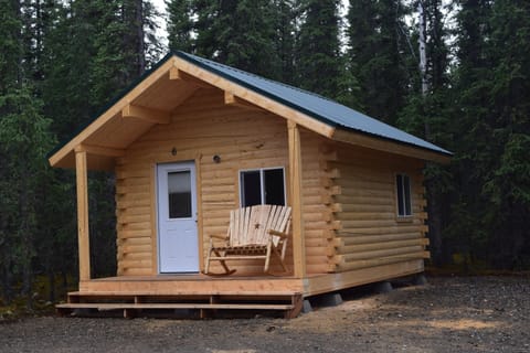 Deluxe Cabin, 1 Queen Bed | Iron/ironing board, free WiFi, bed sheets