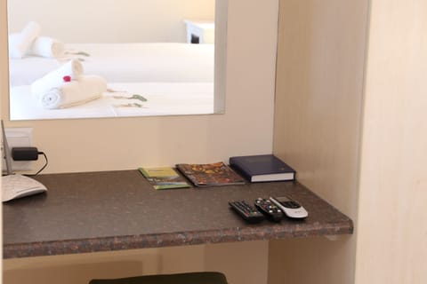 Self-Catering Room | In-room business center