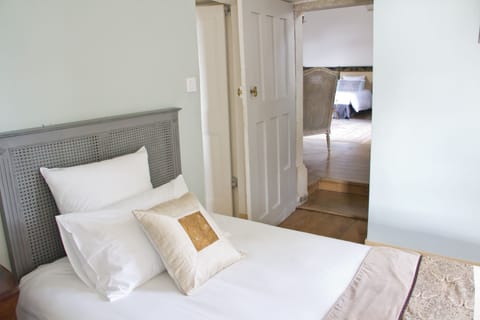 Luxury Suite, Ensuite, Garden View (Suite Tocqueville) | Premium bedding, individually decorated, individually furnished, desk