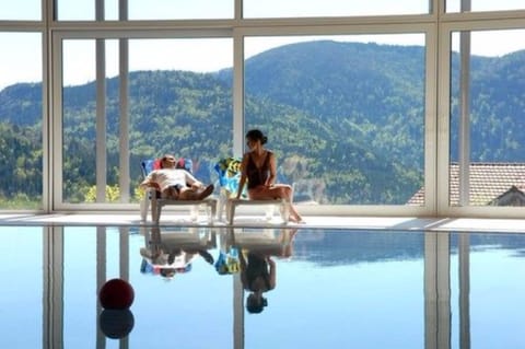 Indoor pool, sun loungers