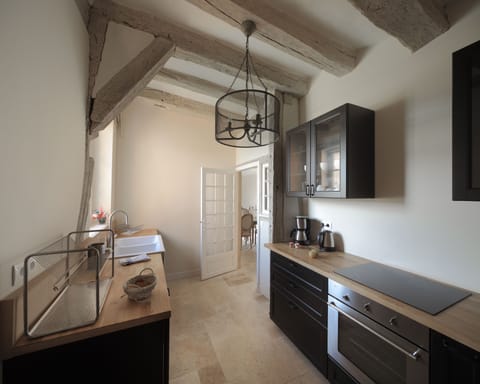 Family House, 5 Bedrooms, Terrace, Lake View | Private kitchen | Full-size fridge, microwave, oven, stovetop