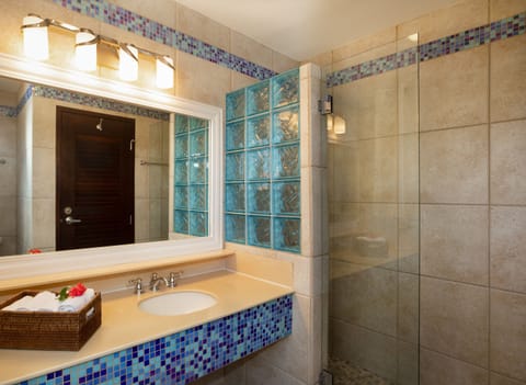 Duplex, Beach View | Bathroom shower