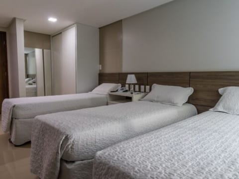 Triple Room | Minibar, bed sheets, wheelchair access