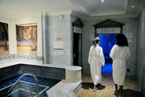 Couples treatment rooms, sauna, spa tub, steam room, Turkish bath