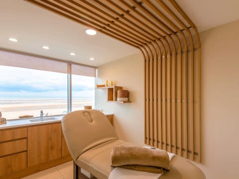 Steam room, body treatments, hydrotherapy, body wraps, body scrubs