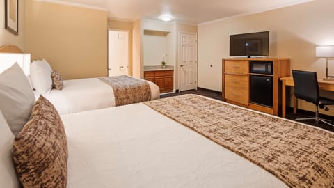 Standard Room, 2 Queen Beds, Non Smoking, Refrigerator & Microwave | Premium bedding, in-room safe, individually furnished, desk