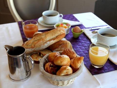 Daily buffet breakfast (EUR 12 per person)