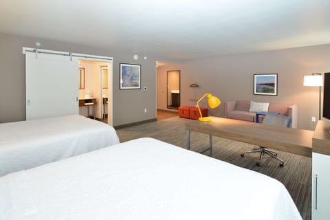 Studio, 2 Queen Beds, Refrigerator & Microwave (Wet Bar) | In-room safe, blackout drapes, cribs/infant beds, rollaway beds