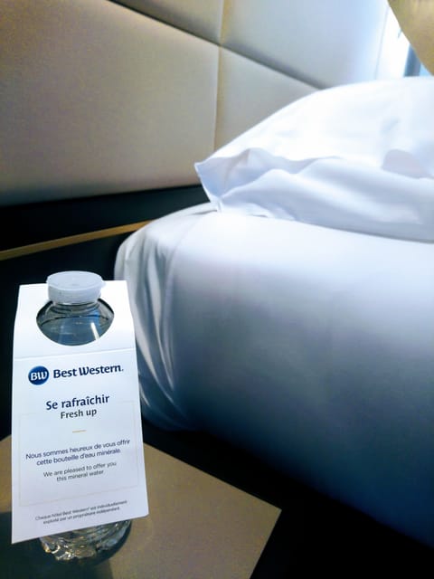 Premium bedding, in-room safe, desk, soundproofing