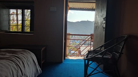 Double Room, Lake View | Desk, free WiFi