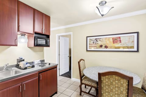 Suite, Multiple Beds, Non Smoking, Kitchenette (with Sofabed) | Desk, soundproofing, iron/ironing board, WiFi