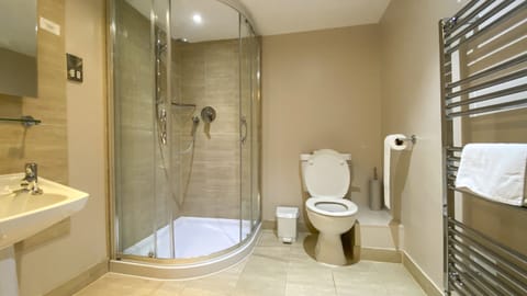Double Room, Ensuite | Bathroom