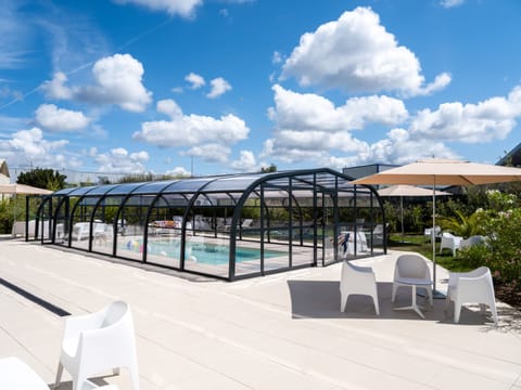 Indoor pool, outdoor pool