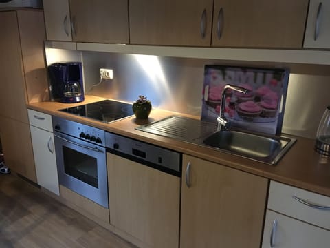 Bungalow, Terrace, Garden Area | Private kitchen | Fridge, microwave, oven, stovetop