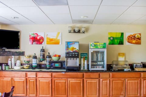 Free daily on-the-go breakfast