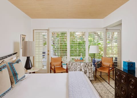 Room, 1 King Bed (Estate) | Premium bedding, down comforters, in-room safe, desk