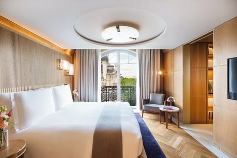 Suite, Terrace (The Eiffel Writer's Suite) | Premium bedding, memory foam beds, minibar, in-room safe