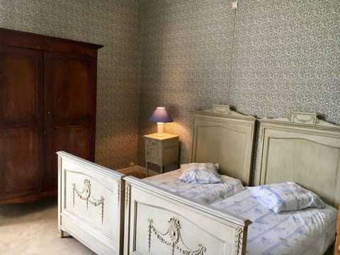 5 bedrooms, individually decorated, individually furnished