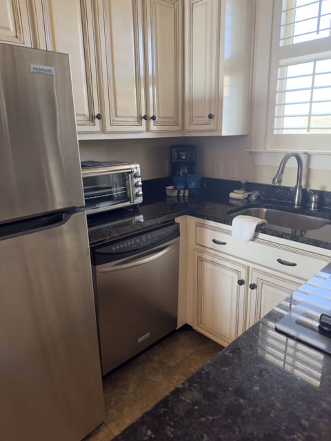 Premium Villa, Ocean View | Private kitchenette | Fridge, microwave, stovetop, dishwasher