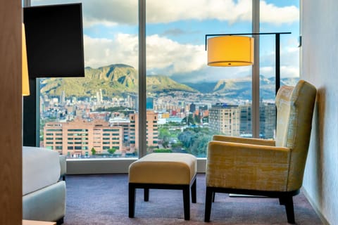 Suite, Corner | Premium bedding, down comforters, free minibar items, in-room safe