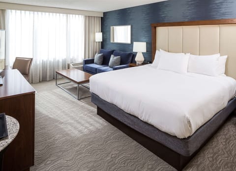 Premium bedding, pillowtop beds, in-room safe, desk