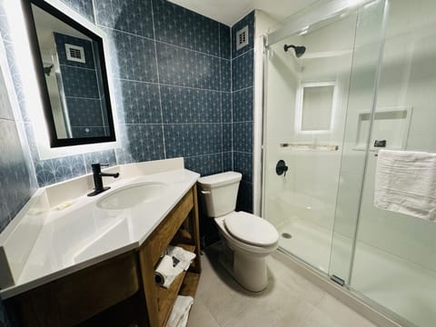 Premium bedding, desk, blackout drapes, iron/ironing board