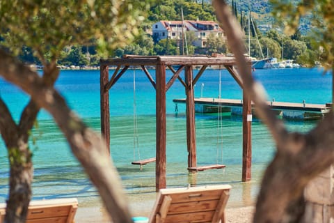 Beach nearby, free beach cabanas, sun loungers, beach umbrellas