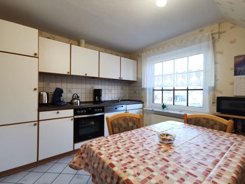 Exclusive Apartment, Private Bathroom (Borkum) | Private kitchen | Full-size fridge, microwave, oven, stovetop