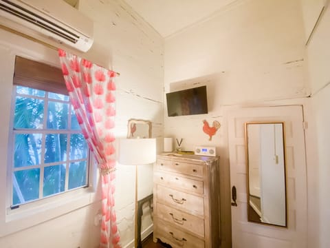 Room 4 - First Floor - 21+ Adult Only | Premium bedding, individually decorated, individually furnished