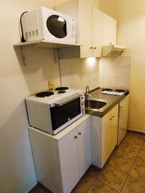 Apartment, 1 Bedroom, Sea View | Soundproofing, iron/ironing board, free WiFi, bed sheets