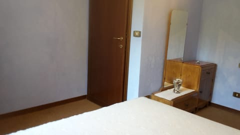 Superior Room, 1 Bedroom, Non Smoking, Shared Bathroom | Rollaway beds, free WiFi, bed sheets, wheelchair access