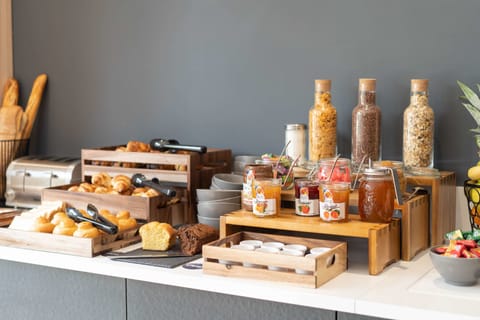 Daily buffet breakfast (EUR 13.90 per person)