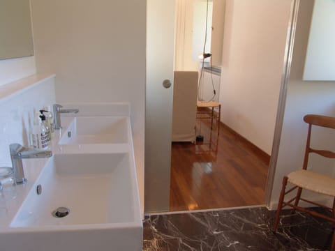 Double or Twin Room | Bathroom | Free toiletries, slippers, bidet, towels