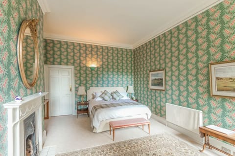 Deluxe Double Room, Ensuite | Egyptian cotton sheets, premium bedding, down comforters