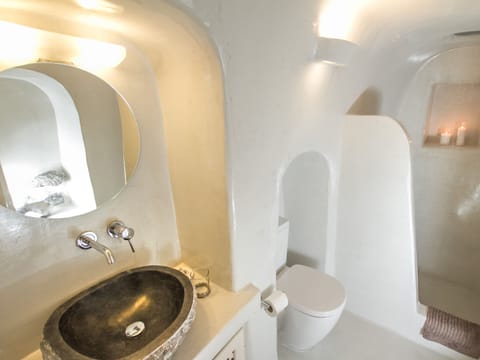 Villa, 1 Bedroom, Jetted Tub | Bathroom | Shower, jetted tub, designer toiletries, hair dryer